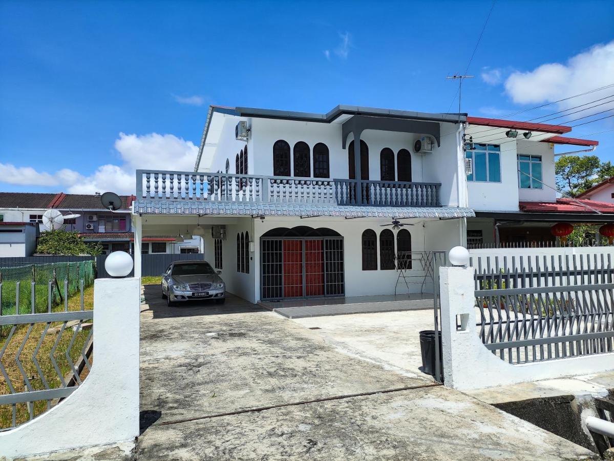 Grand Height Homestay 7A 10Pax 4Rooms Sibu Eksteriør billede